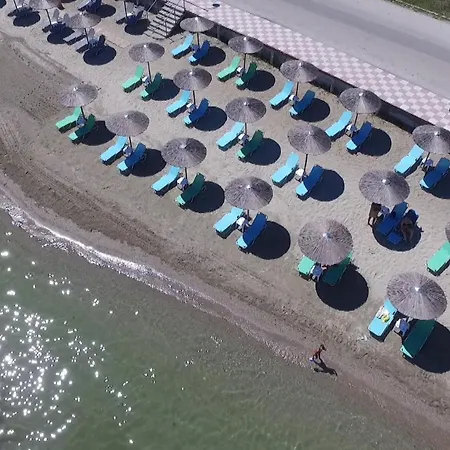 Star - Beachfront Nests Apartament