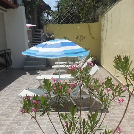 Star - Beachfront Nests *