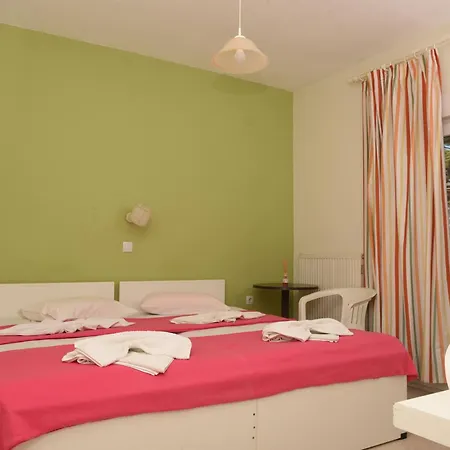 Star - Beachfront Nests Apartament Makrygialos