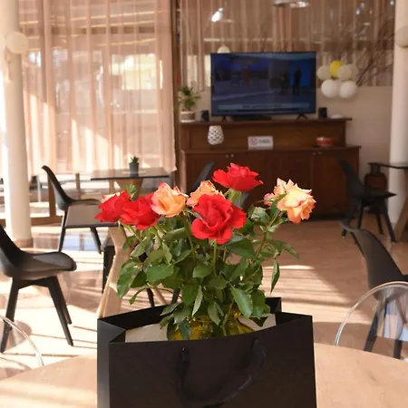Star - Beachfront Nests Apartament