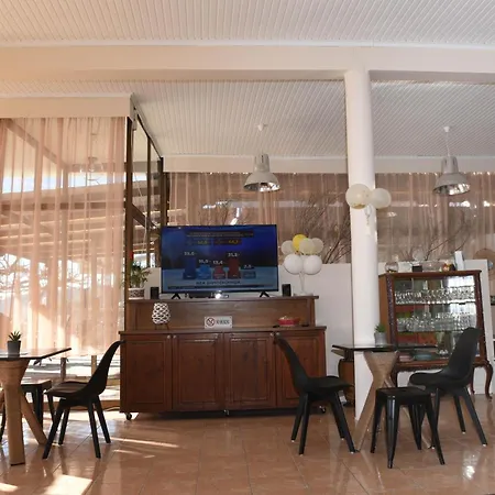 Star - Beachfront Nests Apartament